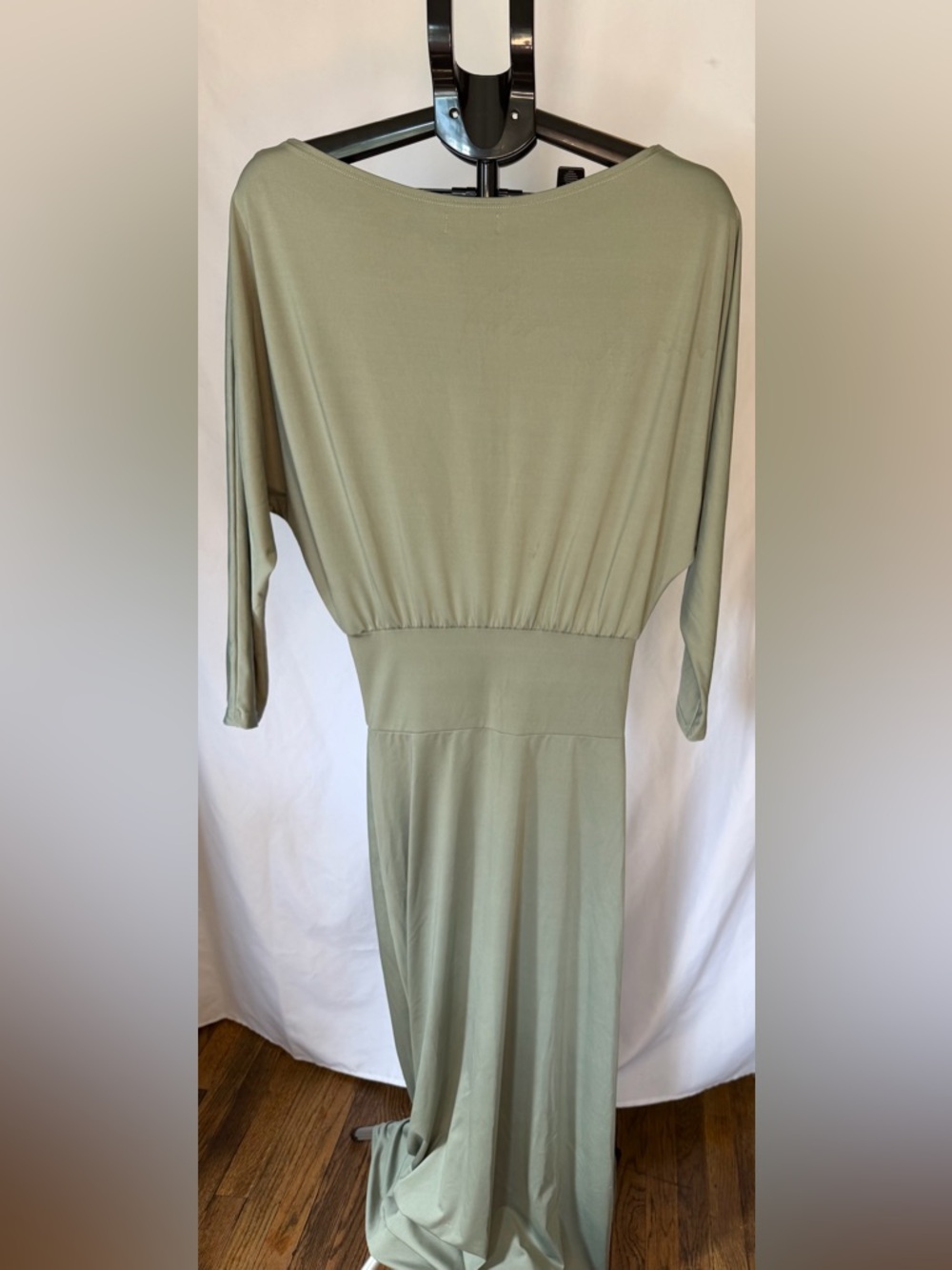 Ripley Rader Cool Girl maxi off shoulder Dress SAGE Jersey Size Small NWT - Picture 4 of 9